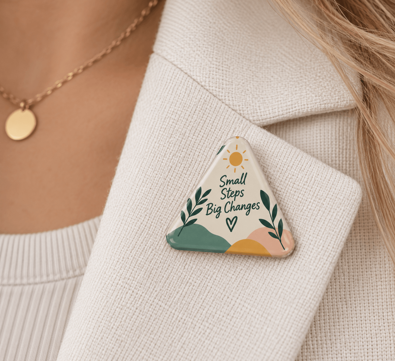 Driehoekige button met speld - Afbeelding 2